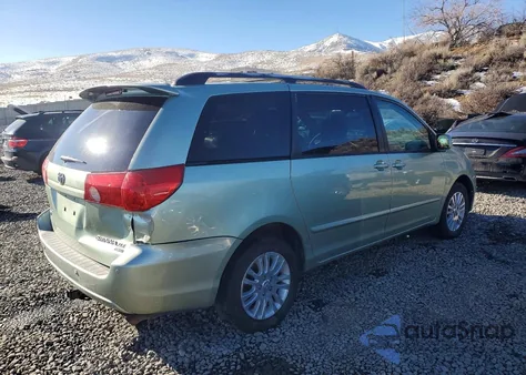 2008 Toyota Sienna Xle z USA, uszkodzony, nr VIN 5TDBK22C28S020622